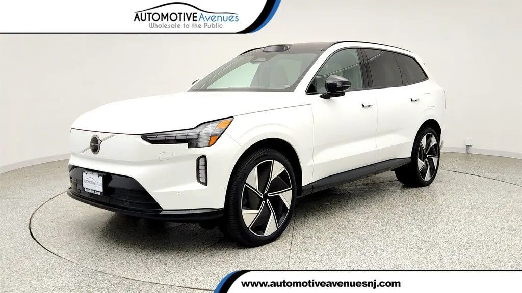 2025 Volvo EX90 Twin Plus 7P