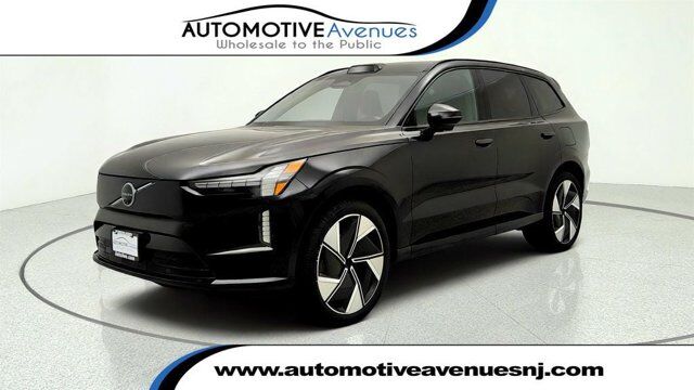 2025 Volvo EX90 Plus — photo 1 of 1
