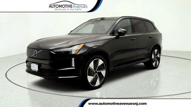 2025 Volvo EX90 Plus