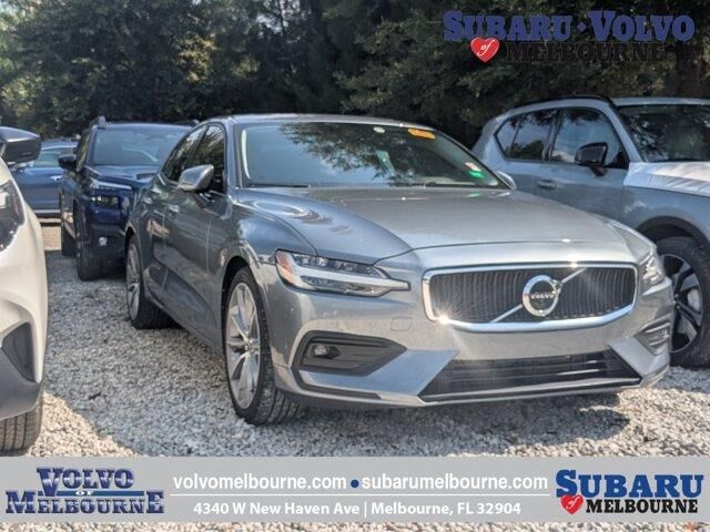 2021 Volvo S60 T5 Momentum