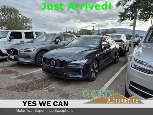 2024 Volvo S60 Recharge T8 Plus Dark Theme