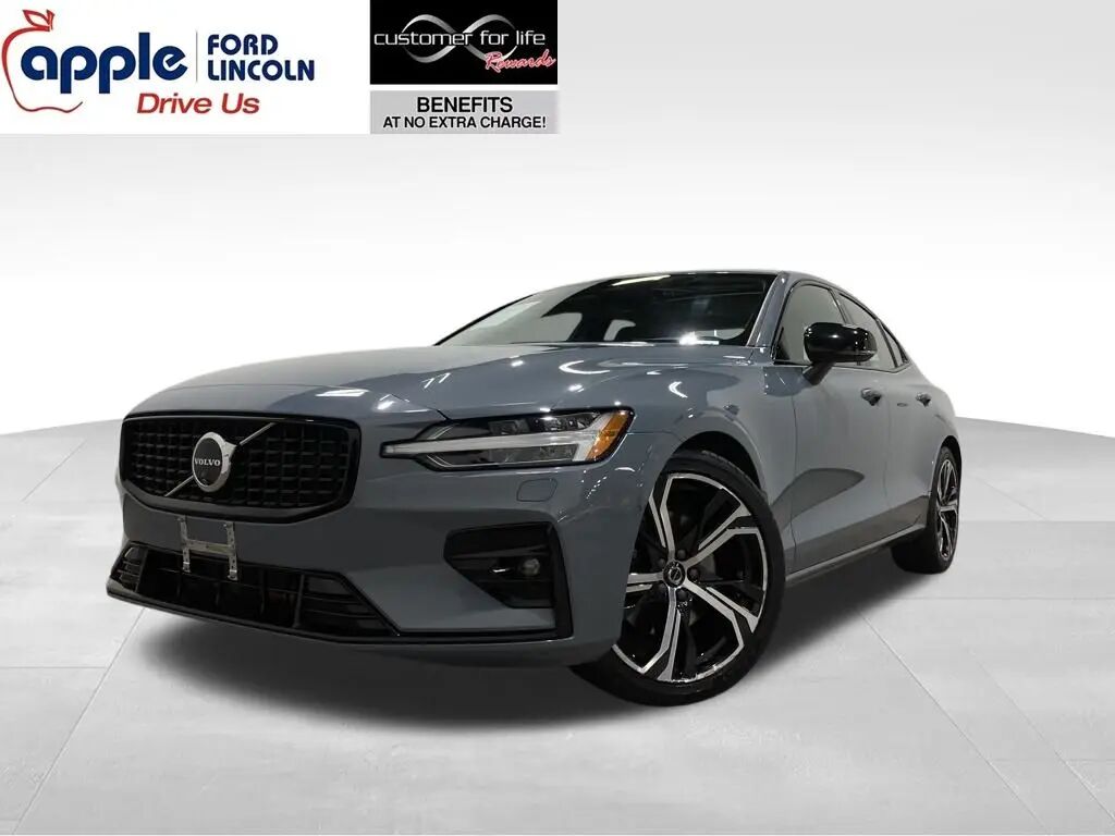 2024 Volvo S60 B5 Plus Dark Theme — photo 1 of 13