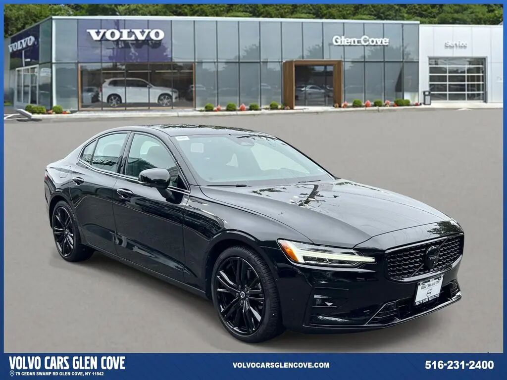 2024 Volvo S60 B5 Plus Black Edition