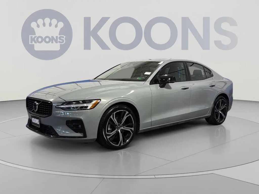 2024 Volvo S60 B5 Plus Dark Theme — photo 1 of 13