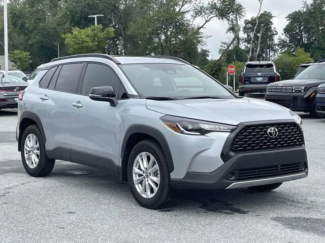 2025 Toyota Corolla Cross LE