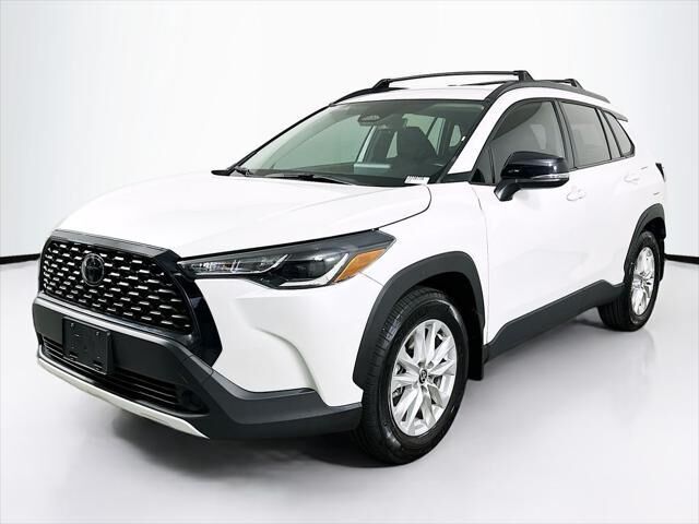 2025 Toyota Corolla Cross LE