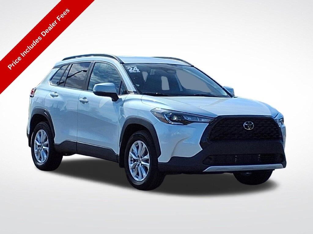 2024 Toyota Corolla Cross LE — photo 1 of 13