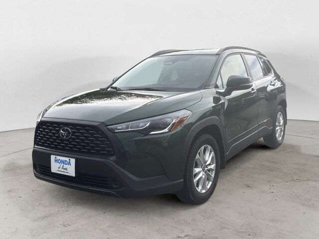2024 Toyota Corolla Cross LE