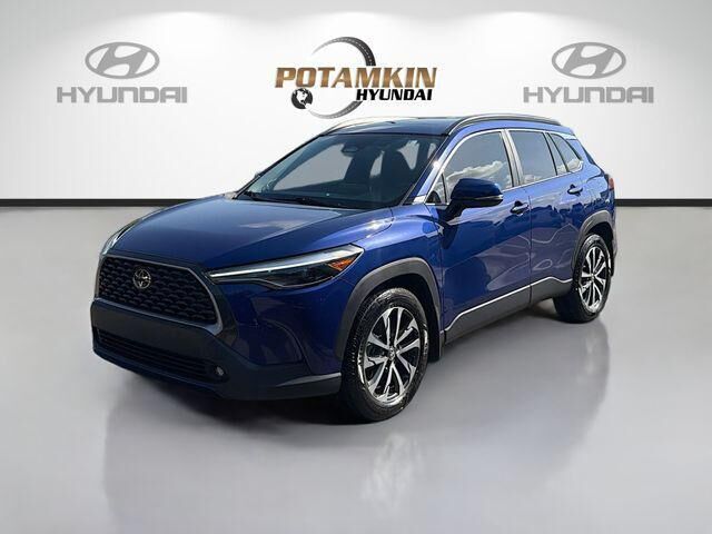2023 Toyota Corolla Cross XLE