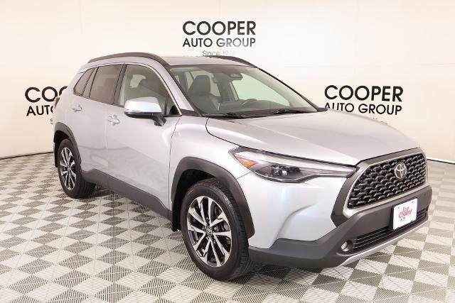 2024 Toyota Corolla Cross XLE