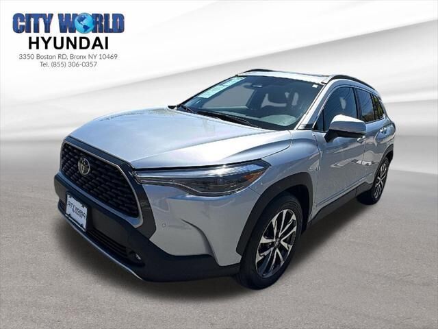 2024 Toyota Corolla Cross XLE