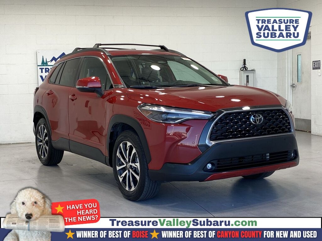 2024 Toyota Corolla Cross XLE — photo 1 of 13