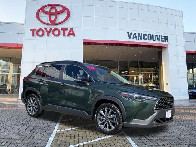 2025 Toyota Corolla Cross XLE