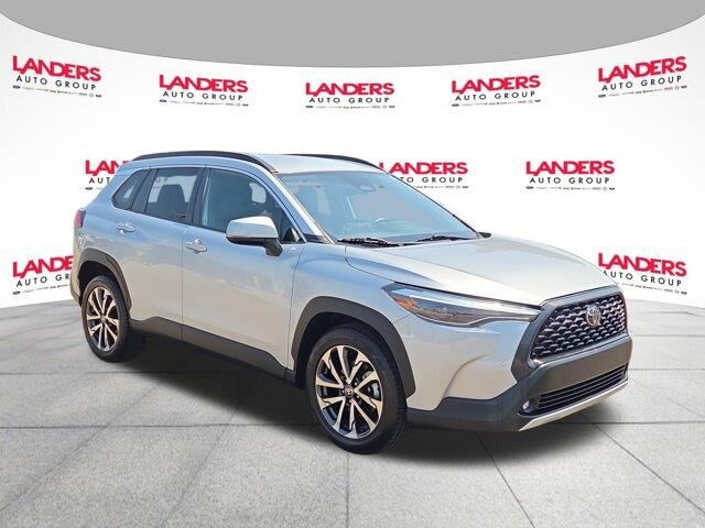 2024 Toyota Corolla Cross XLE