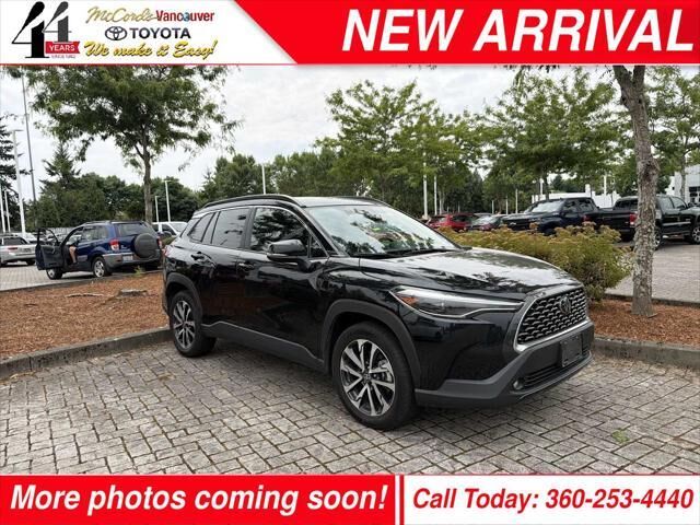 2025 Toyota Corolla Cross XLE