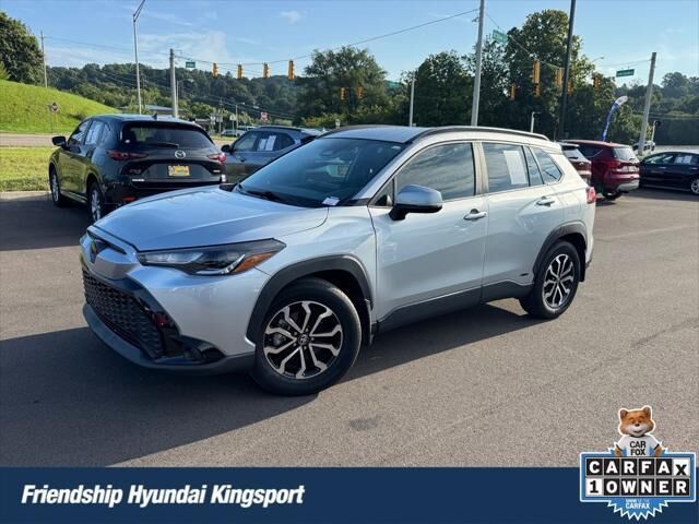 2024 Toyota Corolla Cross Hybrid SE — photo 1 of 13