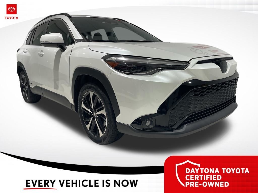 2023 Toyota Corolla Cross Hybrid XSE — photo 1 of 10