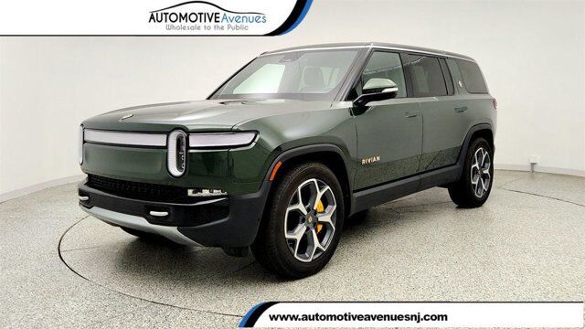 2023 Rivian R1S Adventure