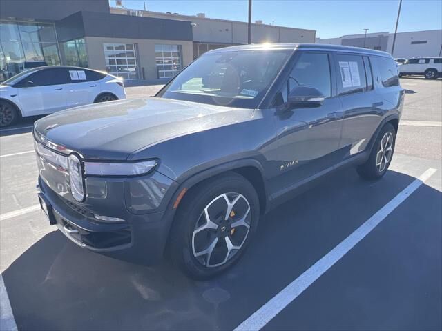 2024 Rivian R1S Adventure — photo 1 of 5