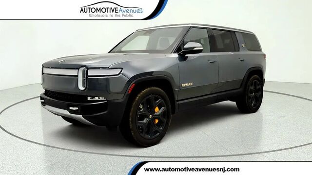 2023 Rivian R1S Adventure
