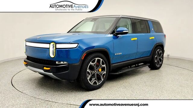 2024 Rivian R1S Adventure