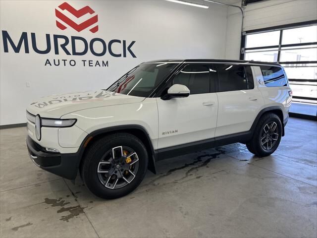 2023 Rivian R1S Adventure