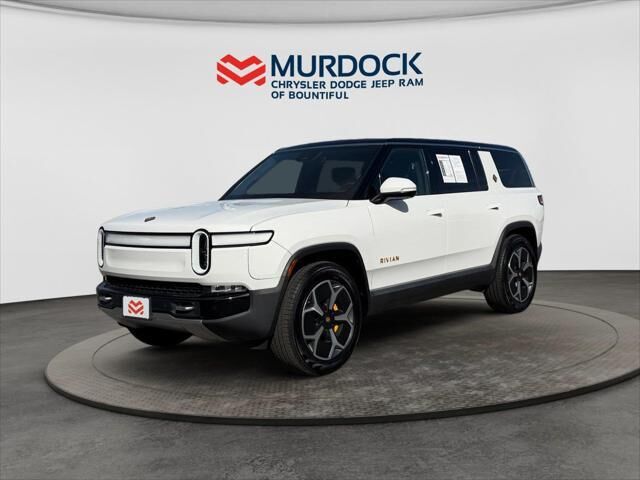 2024 Rivian R1S Adventure
