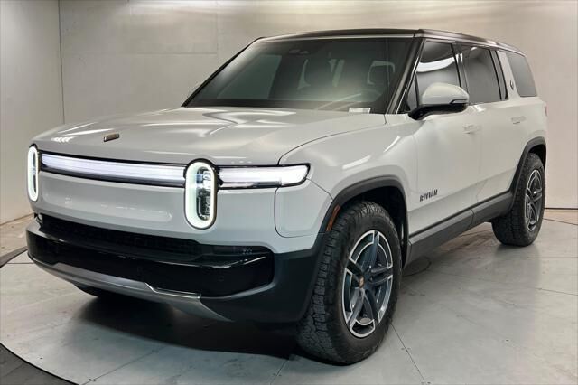 2025 Rivian R1S Adventure — photo 1 of 13