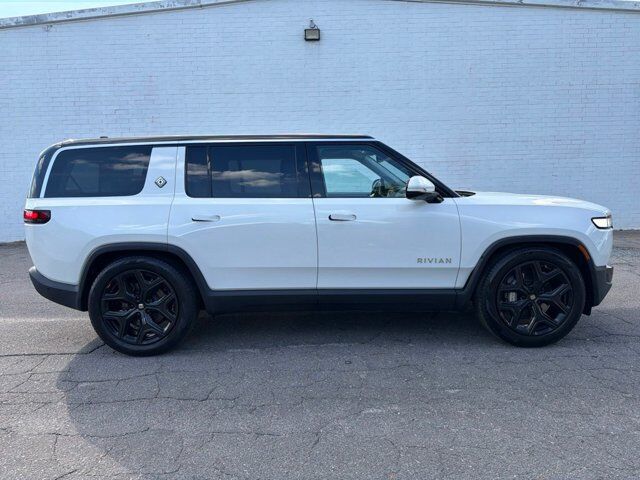 2023 Rivian R1S Adventure