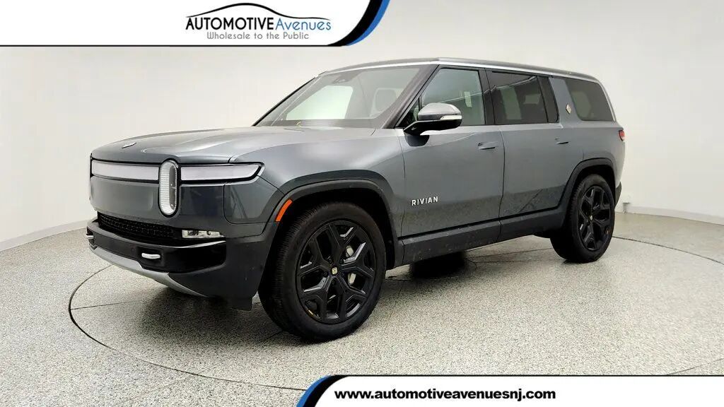 2024 Rivian R1S Adventure — photo 1 of 13