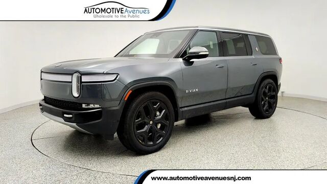 2024 Rivian R1S Adventure