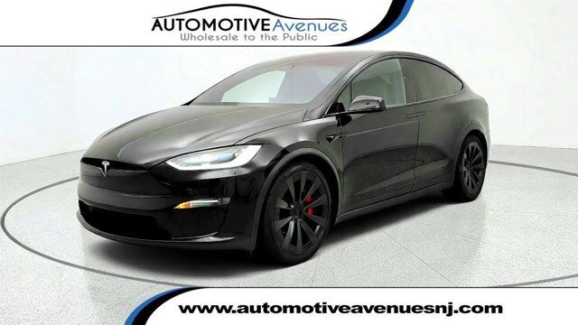 2024 Tesla Model X Plaid — photo 1 of 13