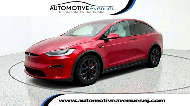 2023 Tesla Model X Plaid — photo 1 of 13