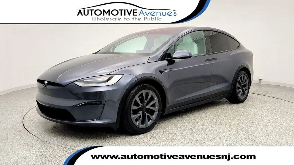 2023 Tesla Model X Standard Range — photo 1 of 13