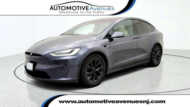2022 Tesla Model X AWD w/ Cream Premium Interior