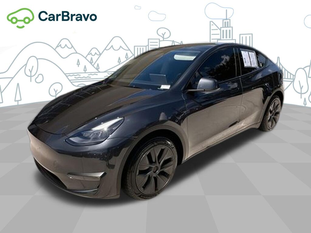 2024 Tesla Model Y Long Range — photo 1 of 6