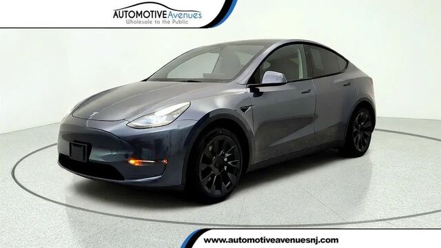 2023 Tesla Model Y Base