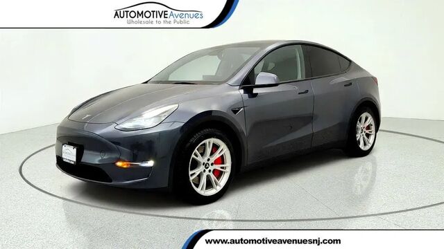 2023 Tesla Model Y Base