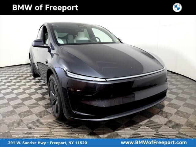 2026 Tesla Model Y Long Range — photo 1 of 5