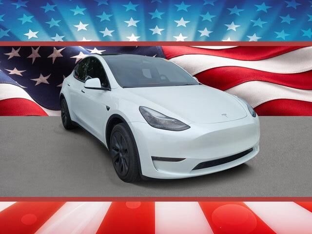 2024 Tesla Model Y Base