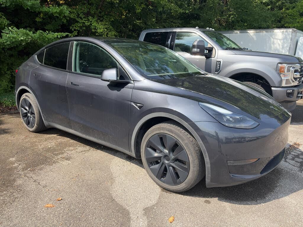 2024 Tesla Model Y Long Range