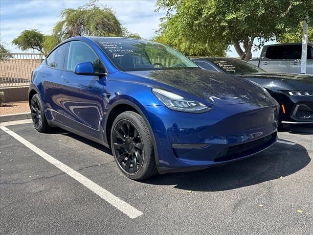 2023 Tesla Model Y Long Range — photo 1 of 13