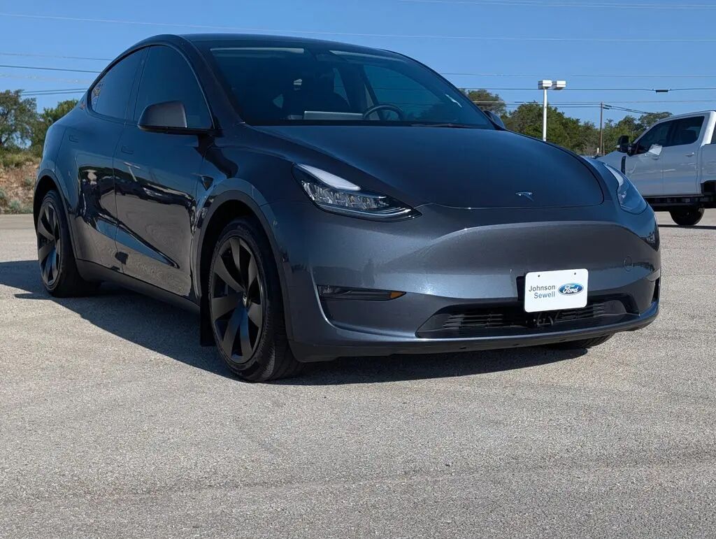 2023 Tesla Model Y Long Range