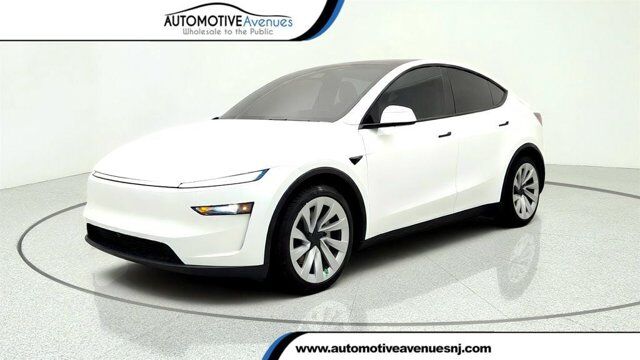 2026 Tesla Model Y Long Range AWD — photo 1 of 13