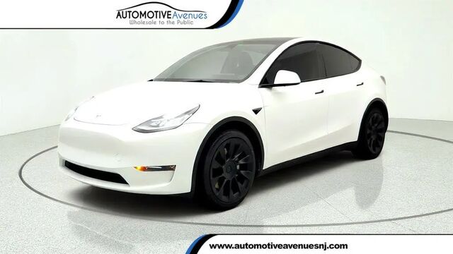 2023 Tesla Model Y Base