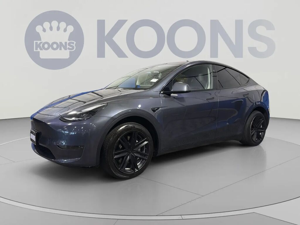 2023 Tesla Model Y Long Range — photo 1 of 13