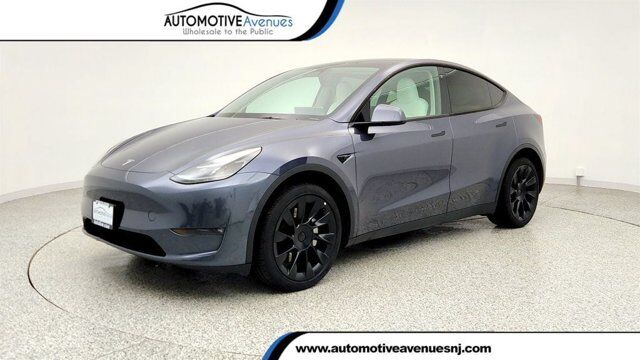 2023 Tesla Model Y Long Range