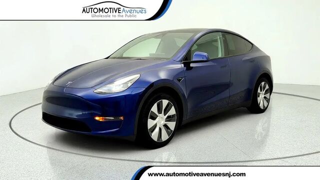 2023 Tesla Model Y Base