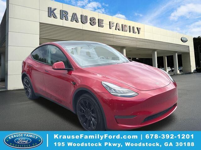 2022 Tesla Model Y Long Range — photo 1 of 11