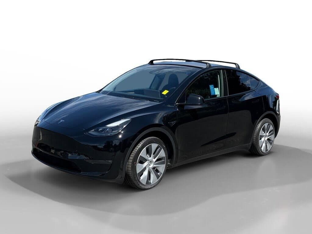 2023 Tesla Model Y Long Range — photo 1 of 1